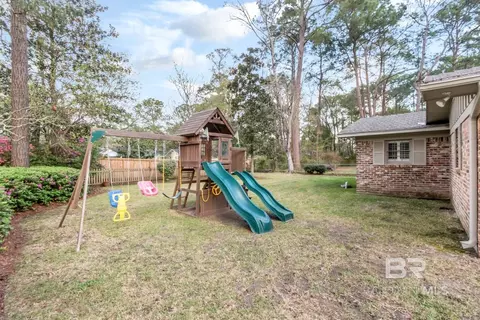 Exterior - 154 Fenwick Rd, Mobile, AL 36608 photo 4 of 9
