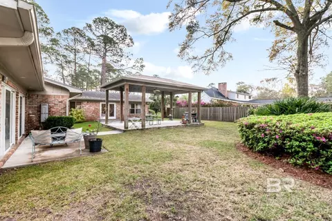Exterior - 154 Fenwick Rd, Mobile, AL 36608 photo 5 of 9