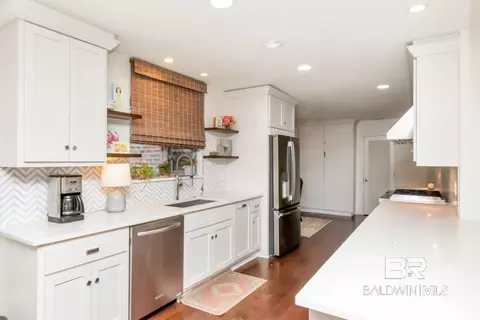 Kitchen - 154 Fenwick Rd, Mobile, AL 36608 photo 5 of 6