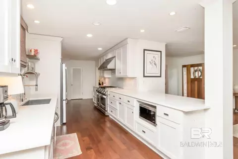 Kitchen - 154 Fenwick Rd, Mobile, AL 36608 photo 3 of 6