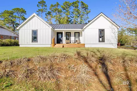 351 Fairwood Blvd, Fairhope, AL 36532