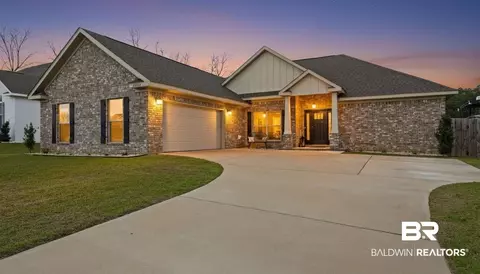 20933 W Southtown Dr, Robertsdale, AL 36567