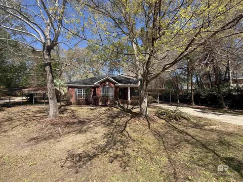 7067 Pinehill Rd, Daphne, AL 36526