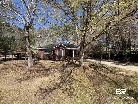 7067 Pinehill Rd, Daphne, AL 36526