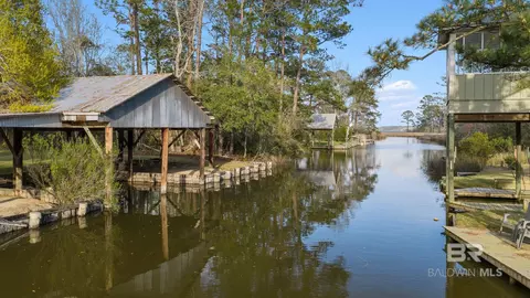 10225 Bayou Cir, Fairhope, AL 36532