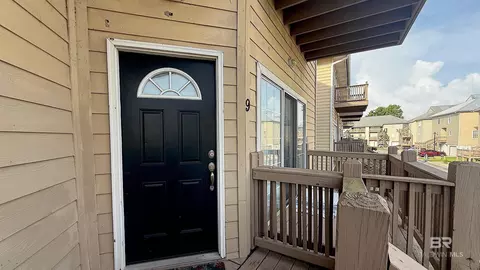4 Yacht Club Dr #9, Daphne, AL 36526