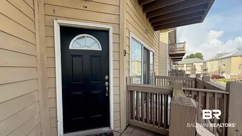 4 Yacht Club Dr #9, Daphne, AL 36526