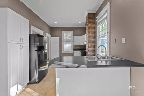 Kitchen - 21 Houston St, Mobile, AL 36606 photo 3 of 3