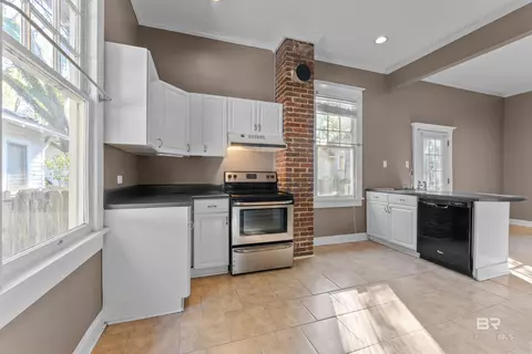 Kitchen - 21 Houston St, Mobile, AL 36606 photo 1 of 3