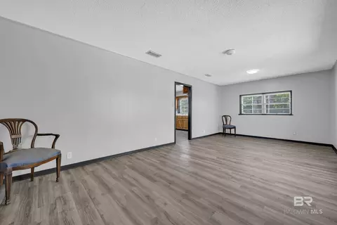 Living - 5225 Persons Dr, Mobile, AL 36618 photo 2 of 2