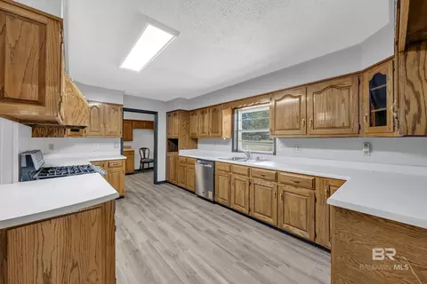 Kitchen - 5225 Persons Dr, Mobile, AL 36618 photo 2 of 2