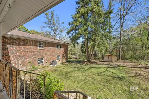 Exterior - 5225 Persons Dr, Mobile, AL 36618 photo 2 of 4