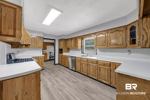 5225 Persons Dr, Mobile, AL 36618 photo 13