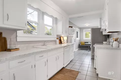 Kitchen - 160 Emogene Pl, Mobile, AL 36606 photo 2 of 2