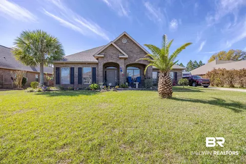 2077 Bourbon St, Foley, AL 36535