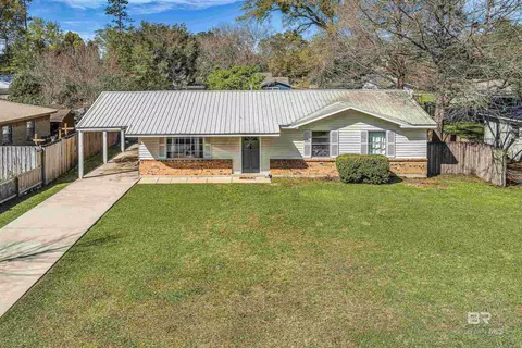 407 E Myrtle Ave, Foley, AL 36535