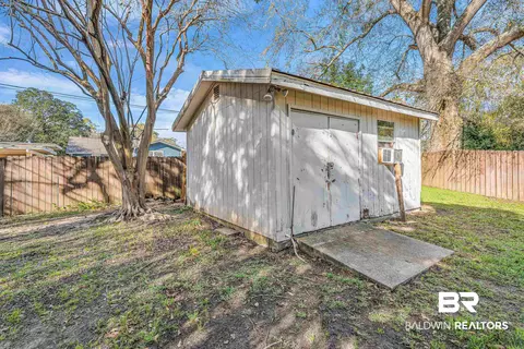 407 E Myrtle Ave, Foley, AL 36535 photo 21