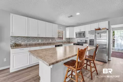 407 E Myrtle Ave, Foley, AL 36535 photo 4