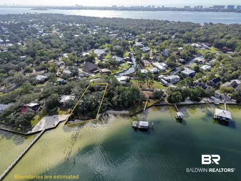 5423 Hickory Ln, Orange Beach, AL 36561