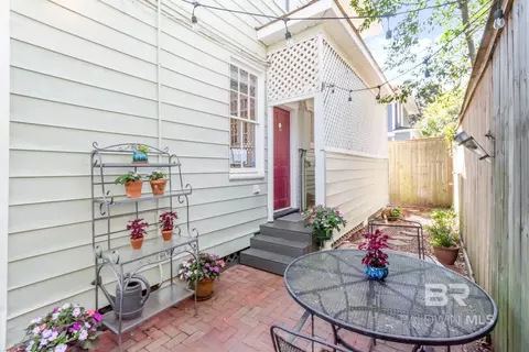Exterior - 160 Dexter Ave, Mobile, AL 36604 photo 12 of 15