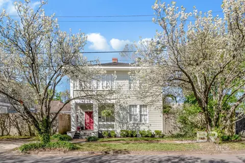 Exterior - 160 Dexter Ave, Mobile, AL 36604 photo 2 of 15