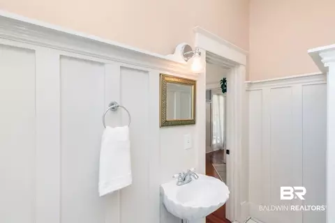 Entry Way - 160 Dexter Ave, Mobile, AL 36604 photo 2 of 2