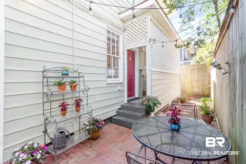Exterior - 160 Dexter Ave, Mobile, AL 36604 photo 13 of 16