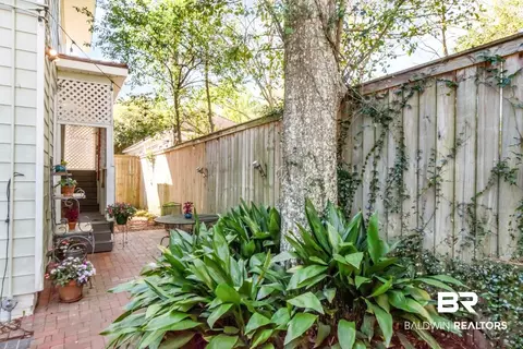 Exterior - 160 Dexter Ave, Mobile, AL 36604 photo 11 of 16