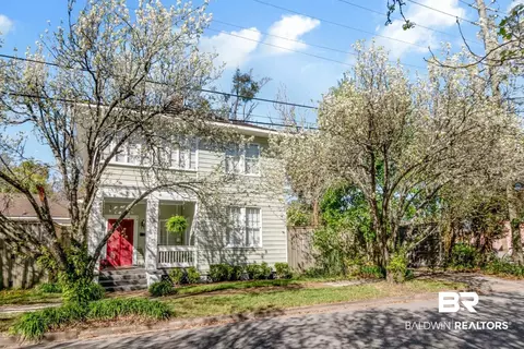 Exterior - 160 Dexter Ave, Mobile, AL 36604 photo 4 of 16