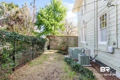 Exterior - 160 Dexter Ave, Mobile, AL 36604 photo 10 of 16