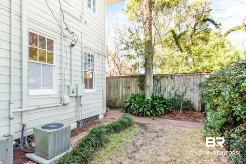 Exterior - 160 Dexter Ave, Mobile, AL 36604 photo 9 of 16