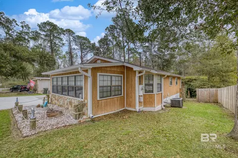 1437 Rio Cir, Lillian, AL 36549