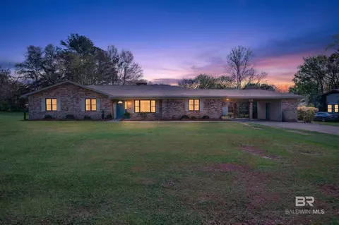46006 Pecan Ln, Bay Minette, AL 36507
