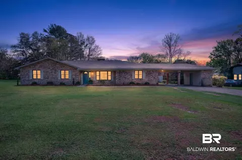 46006 Pecan Ln, Bay Minette, AL 36507