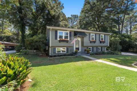 698 Cedar Ave, Fairhope, AL 36532