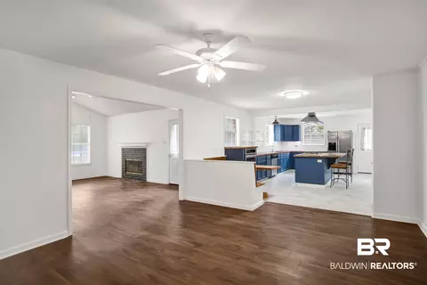 3050 Meadow Ln, Mobile, AL 36618 photo 8