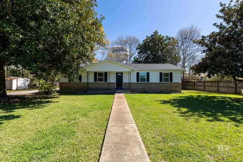 901 W 7th St, Bay Minette, AL 36507
