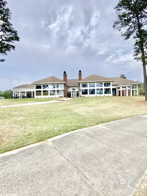 6 Charleston Ct, Brewton, AL 36426