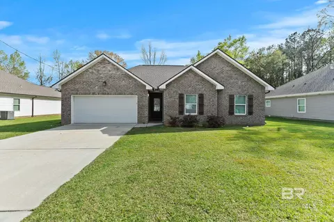 302 Kennesaw Ave, Bay Minette, AL 36507