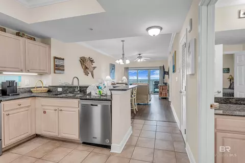 1010 W Beach Blvd #1406, Gulf Shores, AL 36542