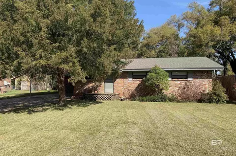 5408 N Colonial Cir, Mobile, AL 36618