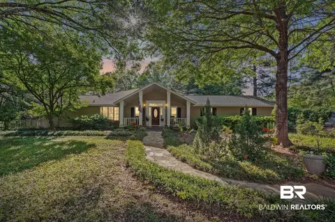 16825 Old Pierce Rd, Fairhope, AL 36532