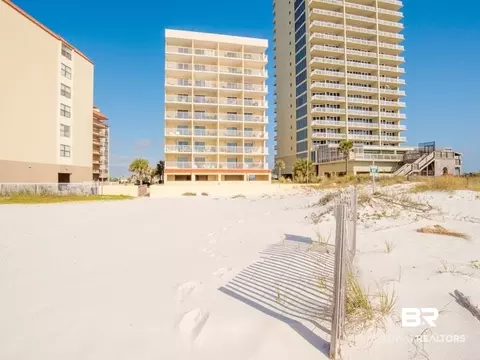 517 E Beach Blvd #3D, Gulf Shores, AL 36542