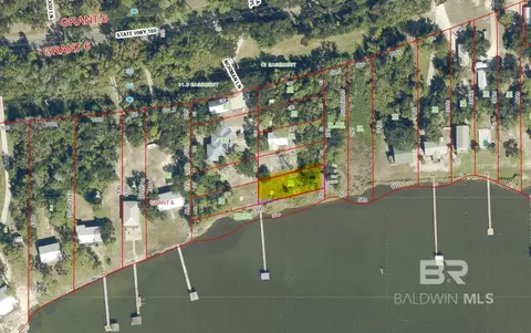 2010 Norman Ln, Gulf Shores, AL 36542