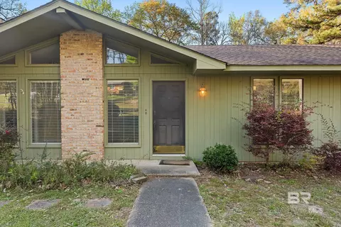 208 Confederate Dr, Spanish Fort, AL 36527