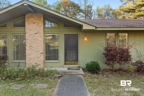 208 Confederate Dr, Spanish Fort, AL 36527