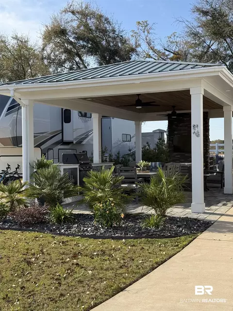 12377 Gateway Dr, Elberta, AL 36530 photo 2
