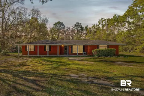806 E Verbena Ave, Foley, AL 36535