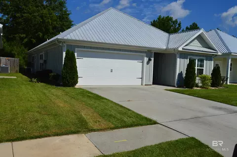 8209 Carmel Cir, Foley, AL 36535