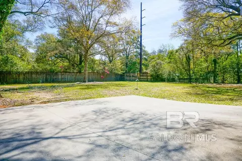 Exterior - 255 Suffolk Rd, Mobile, AL 36608 photo 4 of 7